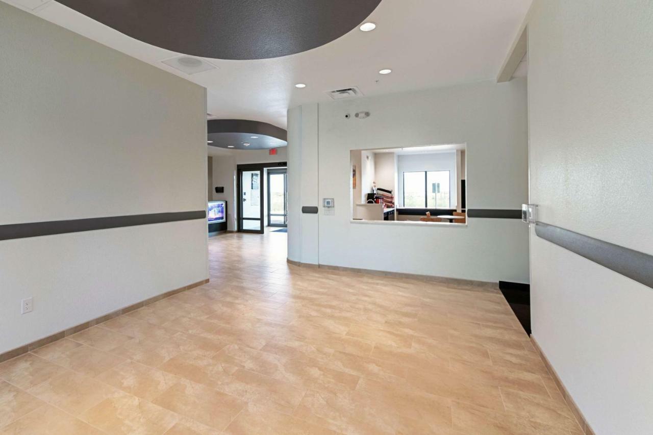 Studio 6 Austin Airport Bagian luar foto